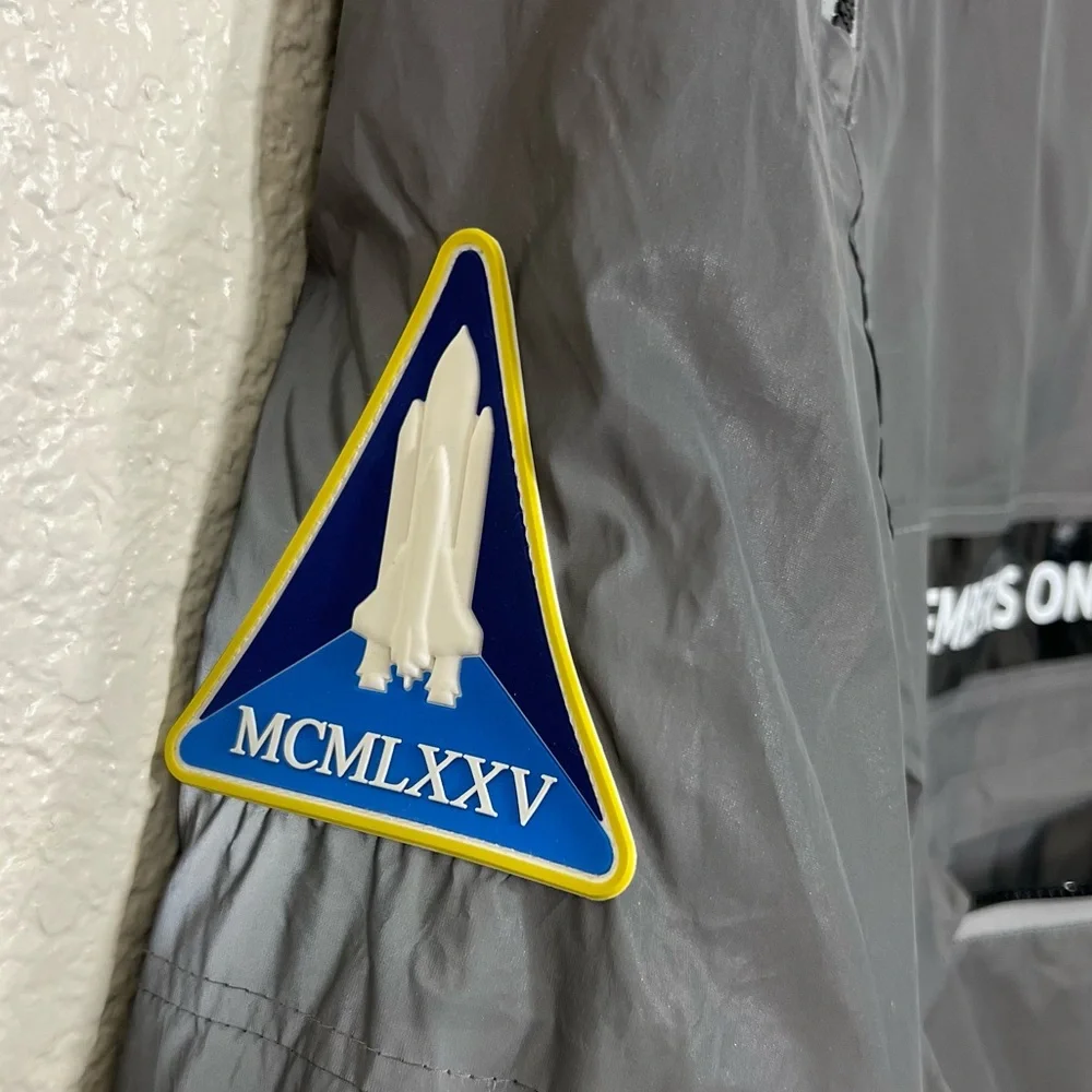 Members Only Space Suit Silver Reflective Pullover Windbreaker Hoodie Size M